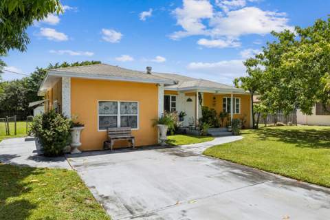 414 W Branch Street, Lantana FL - photo 7 of 39