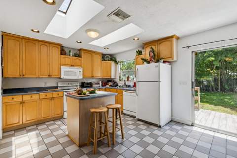 414 W Branch Street, Lantana FL - photo 14 of 39
