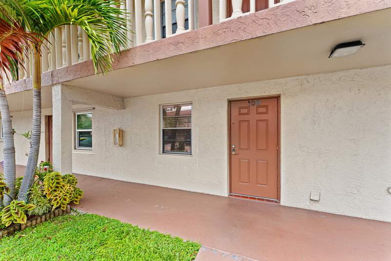 2 bedroom Condominium at 9200 SW 3rd Street #108, Sandalfoot Squire Condo, Boca Raton — photo 2