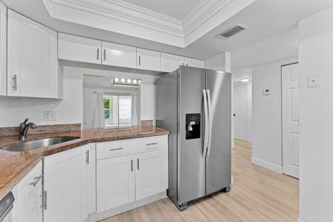 9200 SW 3rd Street #108, Boca Raton FL - photo 6 of 17