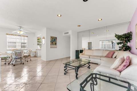 572 Flanders L #572, Delray Beach FL - photo 15 of 45