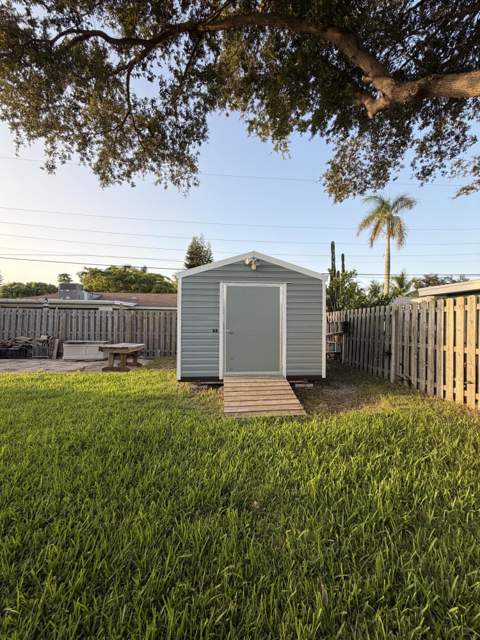 225 River Terrace Drive, Jupiter FL - photo 21 of 36
