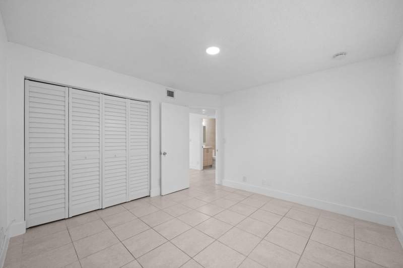 2 bedroom Condominium at 110 SE 2nd Street #103, Sevilla Palace At Hallandale, Hallandale Beach — photo 5