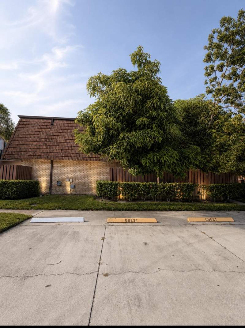 3 bedroom Townhouse at 1421 14th Lane #D, Sherwood Lakes, Greenacres — photo 2