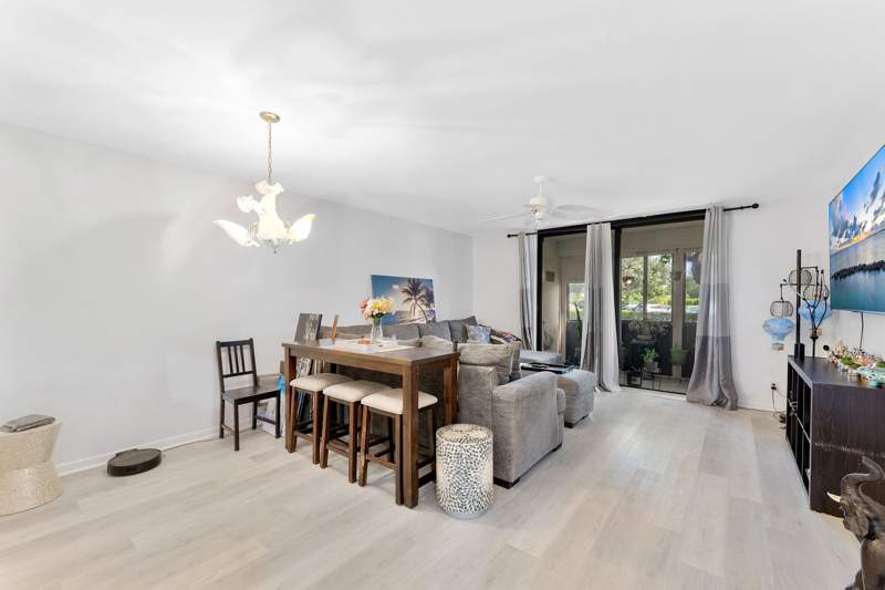 2 bedroom Condominium at 5280 Las Verdes Circle #124, Coconut Palm Condo, Delray Beach — photo 5