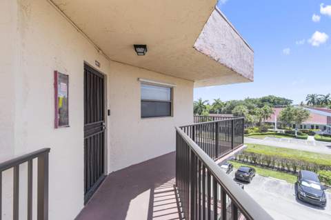 6555 W Broward Boulevard #409, Plantation FL - photo 23 of 33