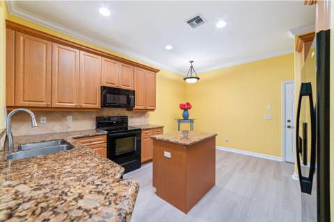 128 W Prive Circle, Delray Beach FL - photo 13 of 37