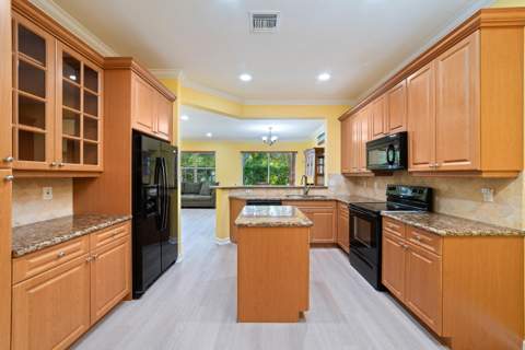 128 W Prive Circle, Delray Beach FL - photo 14 of 37