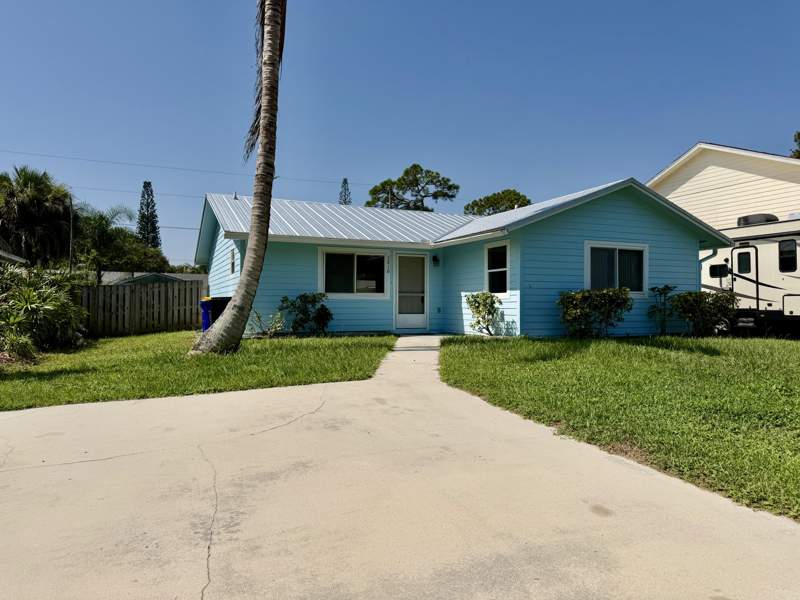2 bedroom Single Family Residence at 3816 SE Middle Street, VISTA SALERNO REVISED, Stuart — photo 1