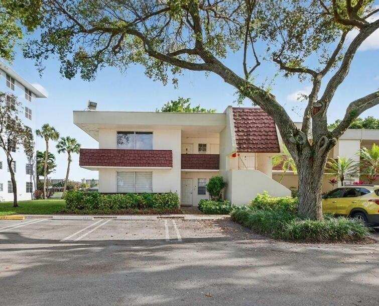 3 bedroom Condominium at 3200 N Course Lane #116, No 6 Palm-Aire Country Club, Pompano Beach — photo 1