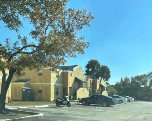 2 bedroom Condominium at 2431 NW 56th Avenue #204, Villas At Circle's Edge, Lauderhill — photo 2