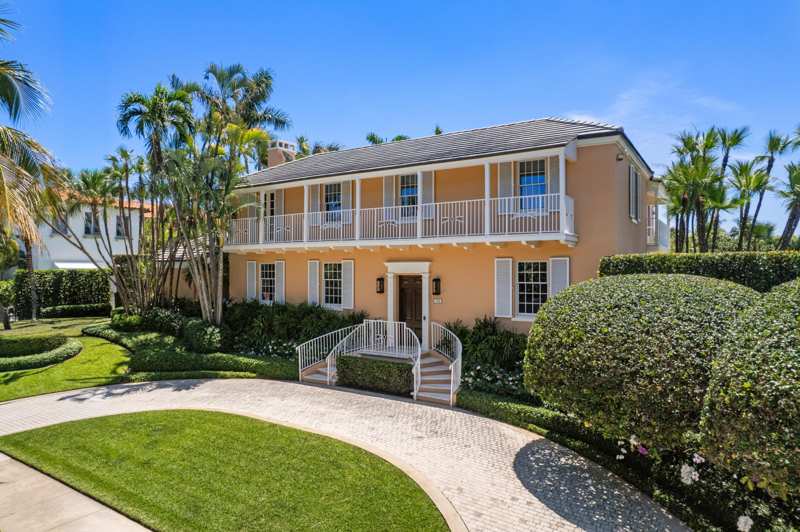 4 bedroom Single Family Residence at 198 Via Marina, Singer, Palm Beach — photo 1