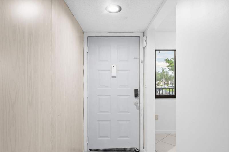 2 bedroom Condominium at 10837 W Clairmont Circle #208, Clairmont Condominium I, Tamarac — photo 4