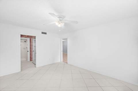 10837 W Clairmont Circle #208, Tamarac FL - photo 17 of 20