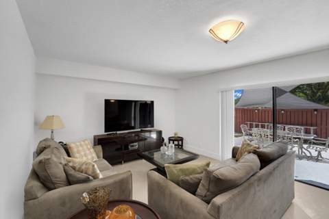 2938 SW 12th Street, Deerfield Beach FL - photo 8 of 45