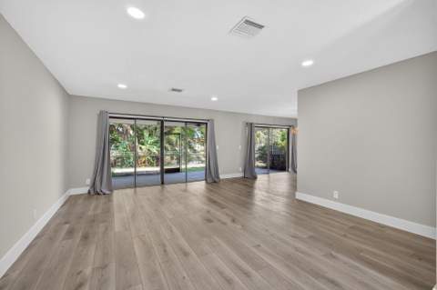 1202 Essex Drive, Wellington FL - photo 8 of 51