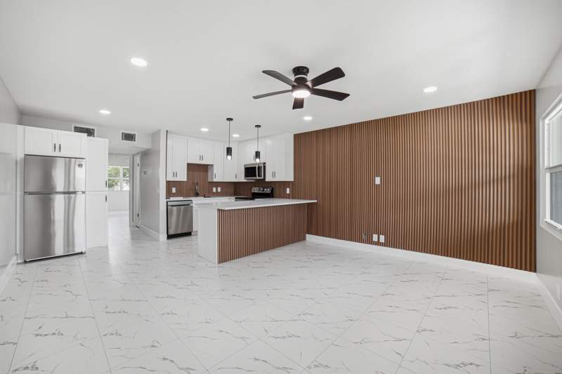 1 bedroom Condominium at 350 Farnham Q #350, Farnham Q Condo, Deerfield Beach — photo 2