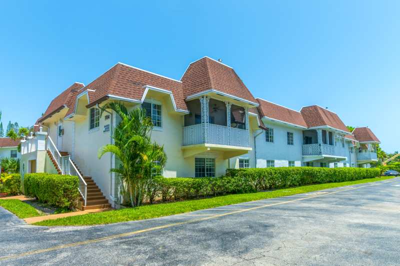 2 bedroom Condominium at 706 SE 2nd Avenue #429, Brookfield Gardens North No 5, Deerfield Beach — photo 1