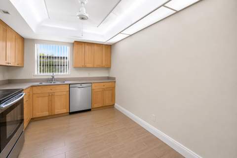 441 Piedmont J #441, Delray Beach FL - photo 18 of 89