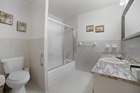 4340 SW 74th Avenue, Davie FL - photo 13 of 34