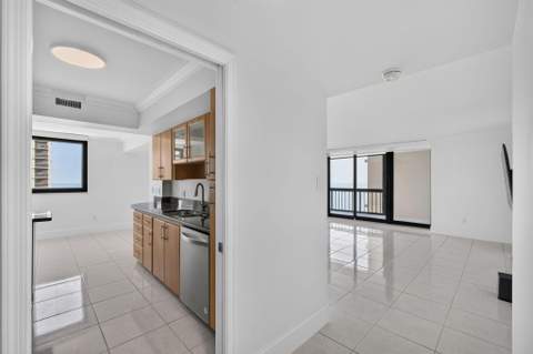 5380 N Ocean Drive #19F, Singer Island FL - photo 22 of 60