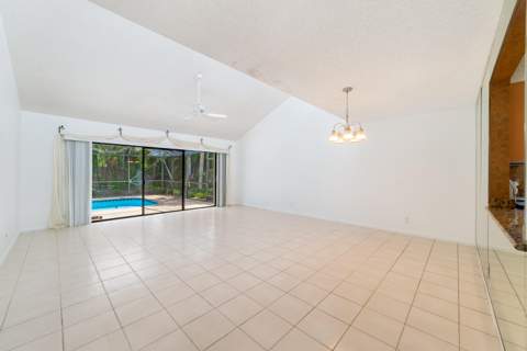 302 Deer Creek Wildwood Lane, Deerfield Beach FL - photo 12 of 36