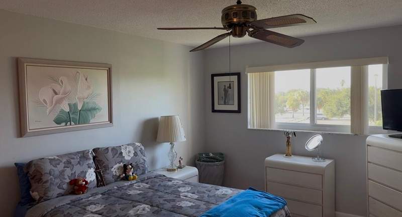 1 bedroom Condominium at 725 Lori Drive #313, Lakeside Village Condo 10, Palm Springs — photo 4