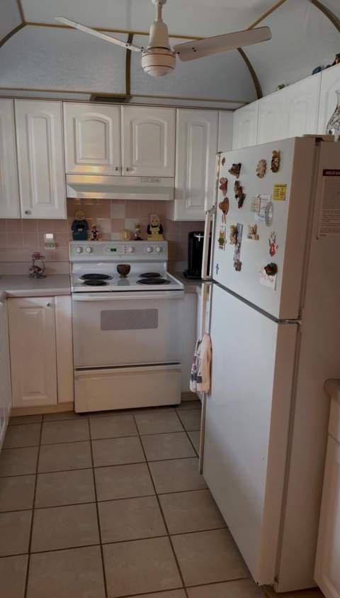 725 Lori Drive #313, Palm Springs FL - photo 15 of 20