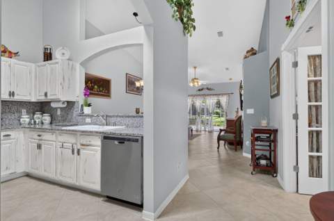 2100 Stonington Terrace, West Palm Beach FL - photo 9 of 50