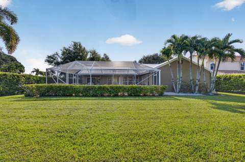 1011 Woodfield Circle, Palm Beach Gardens FL - photo 8 of 39