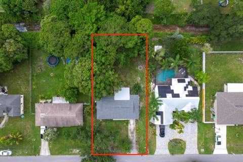 332 SE Majestic Terrace, Port St. Lucie FL - photo 10 of 11