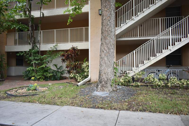 2 bedroom Condominium at 8298 NW 24th Street, Coral Springs Estate Townhomes, Coral Springs — photo 4