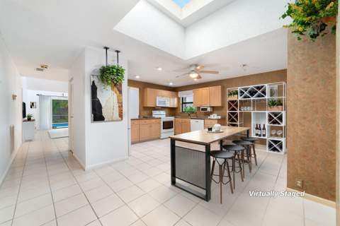 302 Deer Creek Wildwood Lane, Deerfield Beach FL - photo 6 of 36