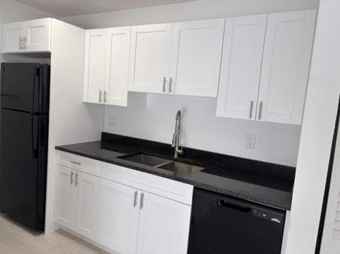 635 Executive Center Drive #M-207, West Palm Beach FL - photo 9 of 26