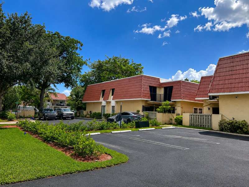 3 bedroom Townhouse at 4226 NW 114th Terrace #26, Woodlake Village Townhomes Condo, Coral Springs — photo 1