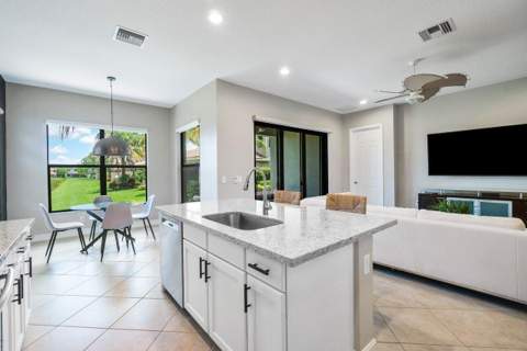 7883 Clay Mica Court, Delray Beach FL - photo 15 of 47