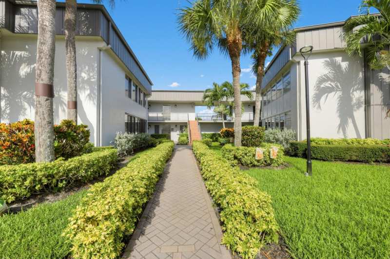 2 bedroom Condominium at 464 Piedmont J, Kings Point Piedmont Condos, Delray Beach — photo 1