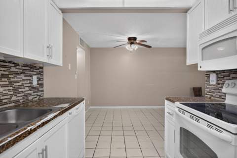 2002 Granada Drive #E1, Coconut Creek FL - photo 15 of 46