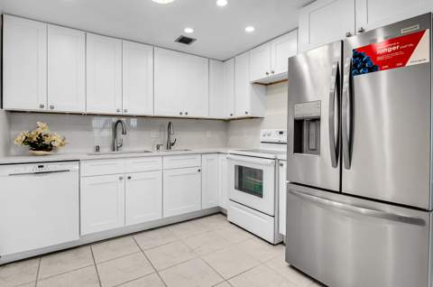 250 Richmond F #250, Deerfield Beach FL - photo 6 of 28