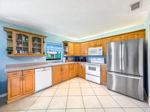 39 Vía De Casas Norte, Boynton Beach FL - photo 9 of 43