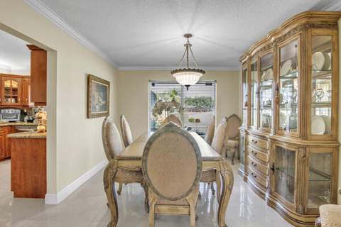 6431 Olde Moat Way, Davie FL - photo 13 of 54