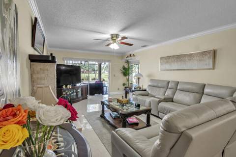 6431 Olde Moat Way, Davie FL - photo 19 of 54