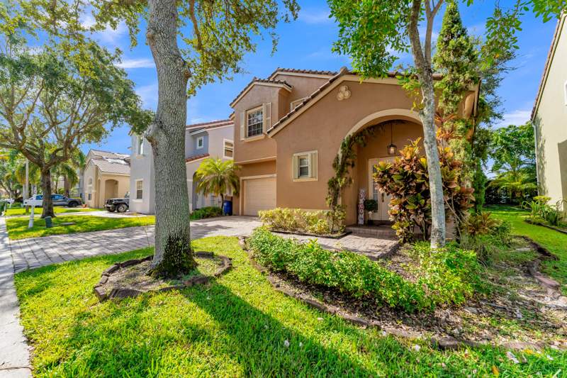 3 bedroom Single Family Residence at 7538 NW 17th Drive, Walnut Creek Replat No 1, Pembroke Pines — photo 4