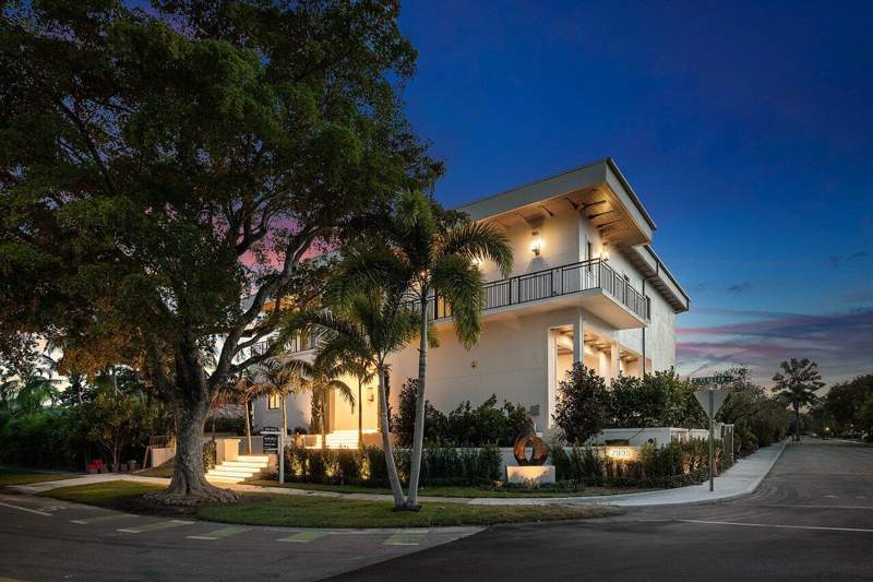 6 bedroom Single Family Residence at 7935 S Flagler Drive, Lewis Shore Estates 3, West Palm Beach — photo 3