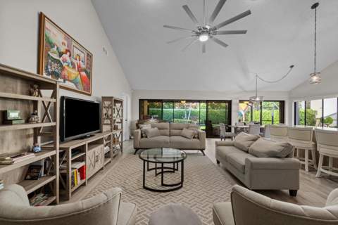 2895 Farragut Lane, West Palm Beach FL - photo 7 of 44