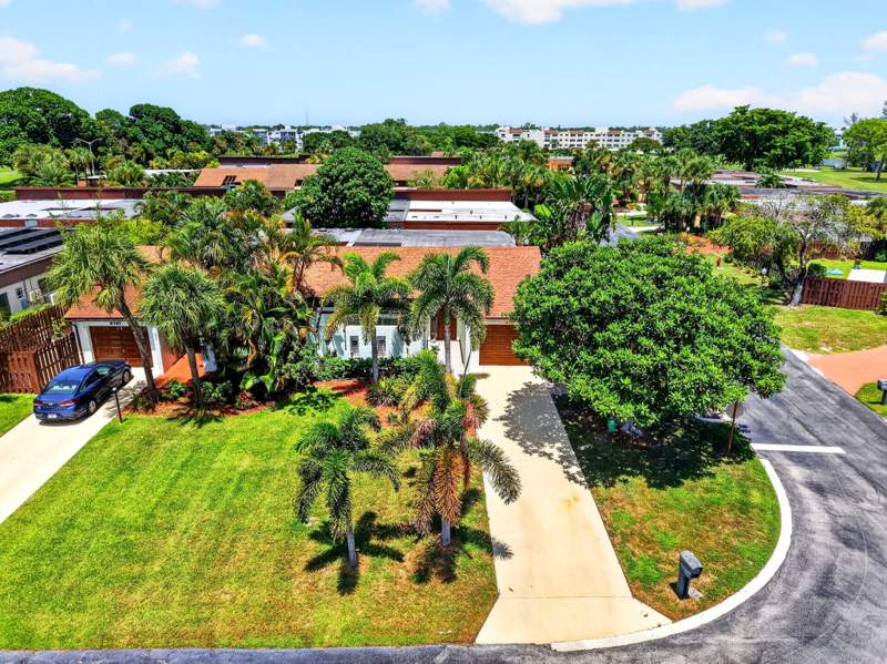 2 bedroom Villa at 6747 Starkeys Place, Poinciana Place Ph Ii-A, Lake Worth — photo 3