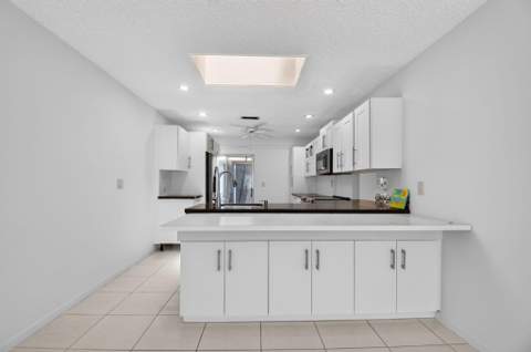 6747 Starkeys Place, Lake Worth FL - photo 13 of 110