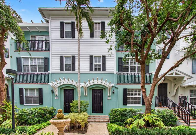 3 bedroom Townhouse at 365 W Mallory Circle, Mallory Square, Delray Beach — photo 2