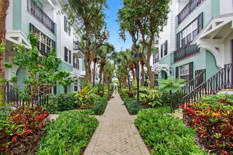 365 W Mallory Circle, home for sale in Delray Beach 33483