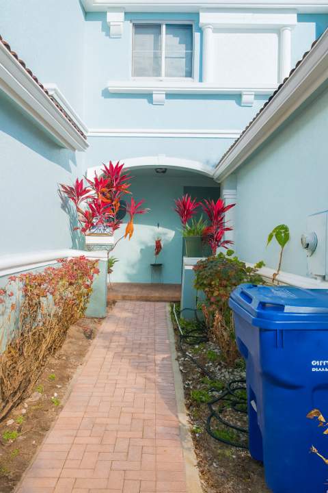 2303 Center Stone Lane, Riviera Beach FL - photo 11 of 11